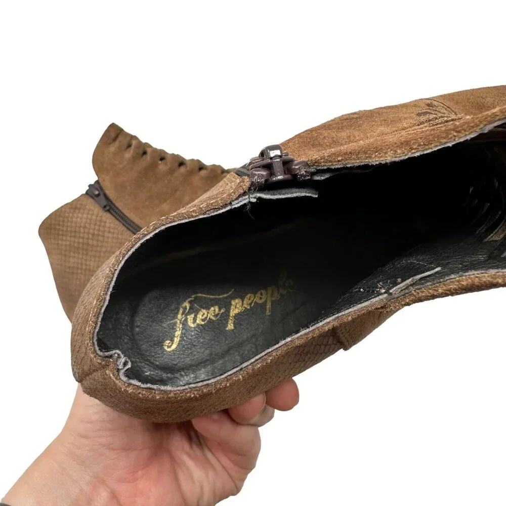 Free People Loveland Ankle Boot Size 39 US 9 Brown Suede Snake Embossed Boho - Picture 9 of 12